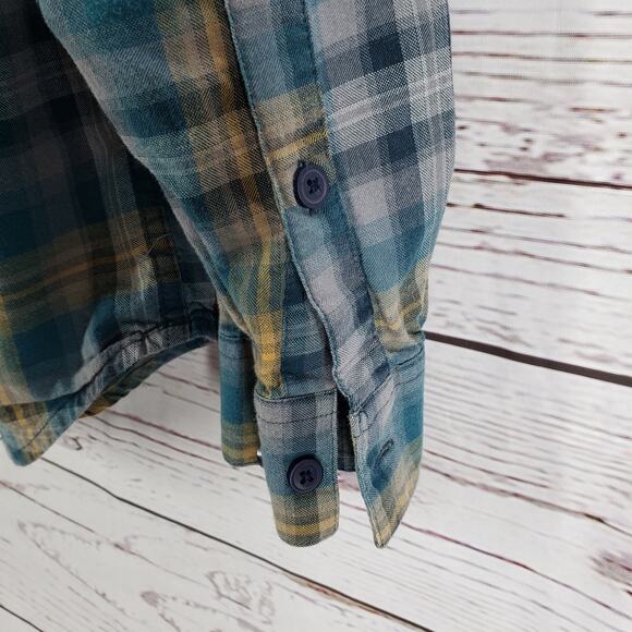 Columbia Sportwear Company Green Plaid Long Sleeve Shirt Size Medium - Picture 15 of 16